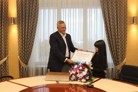 Борис Албегов объявил Денизе Хекилаевой благодарность