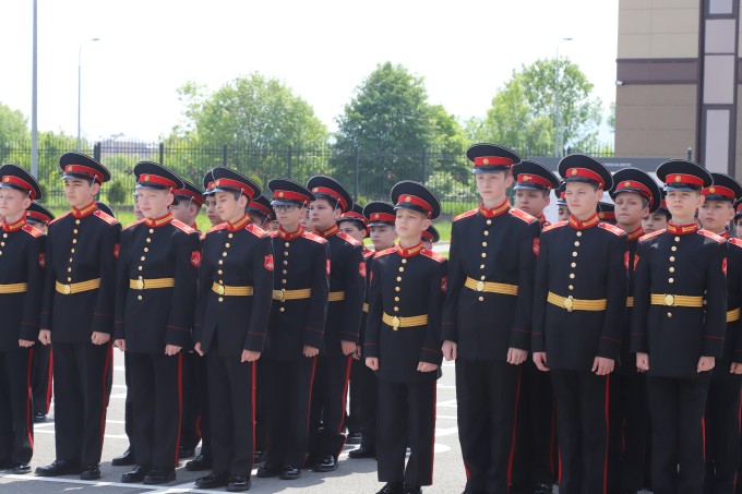 Сегодня прозвучал последний звонок в Северо-Кавказском суворовском военном училище