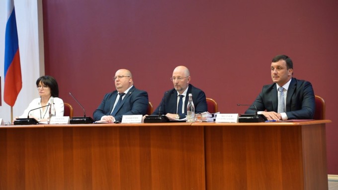В Администрации местного самоуправления прошла сорок восьмая экстренная сессия Собрания представителей г. Владикавказ VII созыва. 
