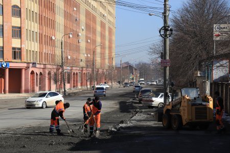 Во Владикавказе проводится плановое зимнее содержание дорог