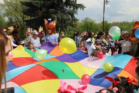 Во Владикавказе прошло мероприятие в поддержку детей с аутизмом «Радужный путь»