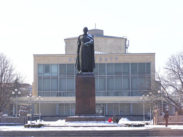 Памятник осетинскому поэту Константину (Коста) Левановичу Хетагурову