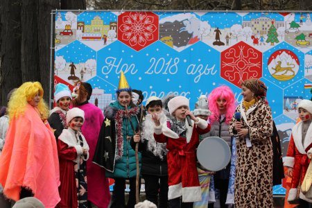 Во Владикавказе проходят праздничные новогодние гуляния
