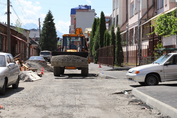 Во Владикавказе продолжается реализация национального проекта «Безопасные качественные дороги». 