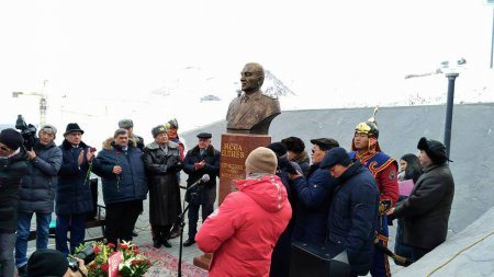 В столице Монголии установлен памятник генералу Исса Плиеву