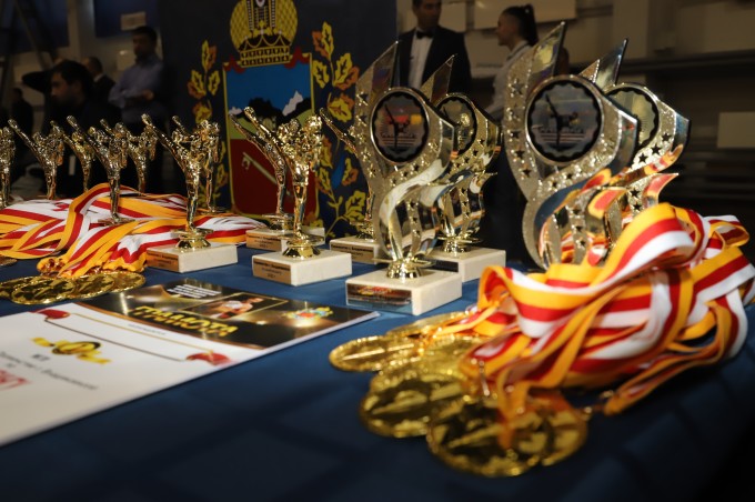 Во Дворце спорта «Манеж» прошло открытое первенство Владикавказа по кикбоксингу на призы четырёхкратного чемпиона мира Тимура Айлярова. 