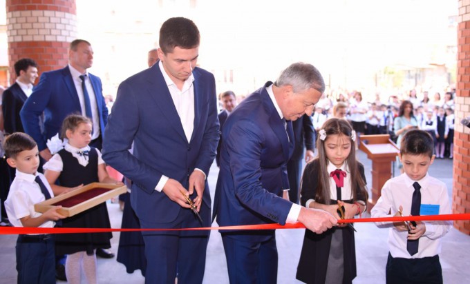 Во Владикавказе состоялось торжественное открытие школы на 500 мест