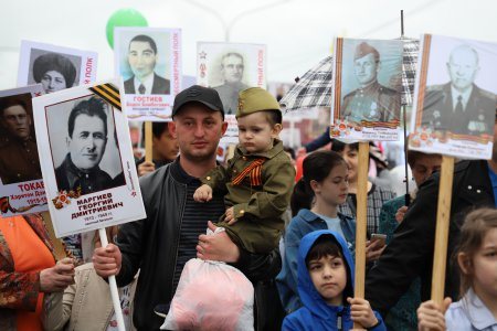 Тысячи владикавказцев приняли участие в  акции «Бессмертный полк»