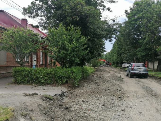 Начался ремонт улицы Навагинской. 