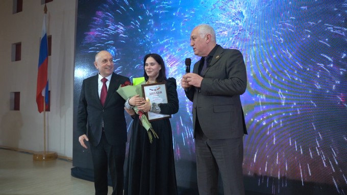 В администрации Владикавказа состоялось награждение победителей муниципального этапа Всероссийского конкурса профессионального мастерства «Учитель года 2023».