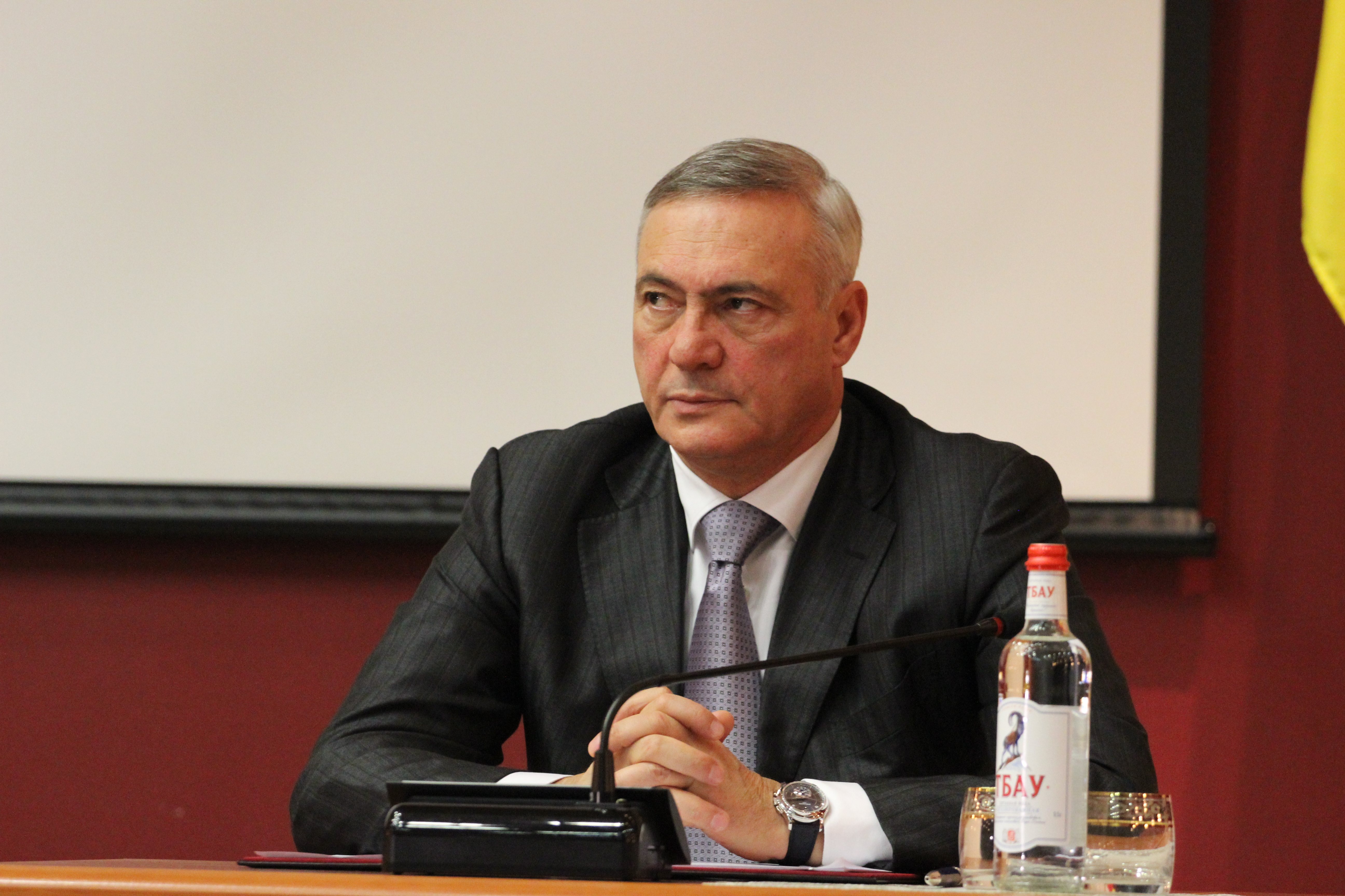 Борис Албегов, глава АМС г. Владикавказа , администрация