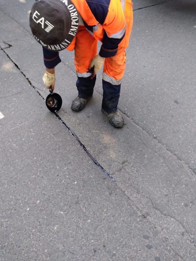 Во Владикавказе стартовал гарантийный ремонт дорог. 