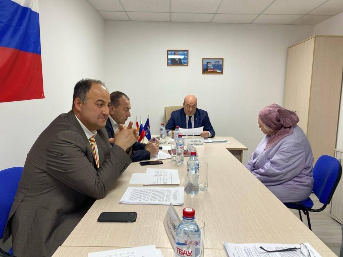 Заместитель главы администрации местного самоуправления АМС г. Владикавказ Маирбек Хасцаев принял участие в работе Штаба общественной поддержки партии «Единая Россия».