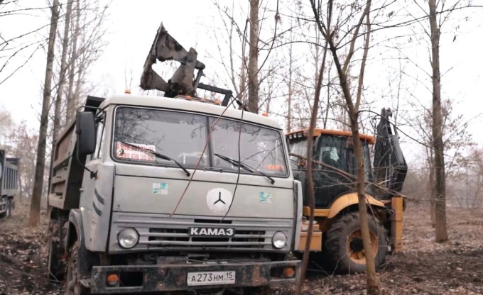 Приводим в порядок Парк Победы.