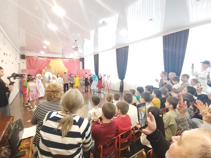 В детском саду №85 прошла премьера спектакля «Книга желаний»