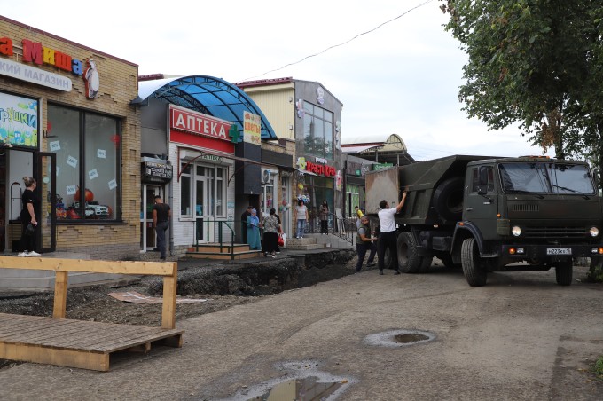 Завершается реконструкция теплотрассы по улице Астана Кесаева