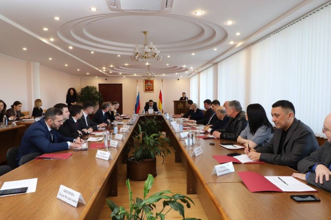 Под председательством Сергея Таболова состоялась заключительная в этом году 21-я сессия Собрания представителей Владикавказа