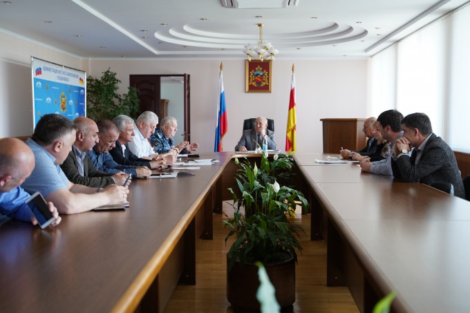 В АМС Владикавказа прошла рабочая встреча с представителями УФСИН