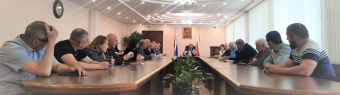 Цифровая безопасность, замена лифтового оборудования в многоквартирных домах, подготовка к отопительному сезону и участие в предстоящем Всероссийском субботнике. 