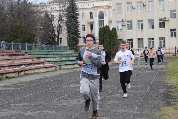 Ученики владикавказских школ приняли участие в муниципальном этапе спартакиады допризывной молодежи. 