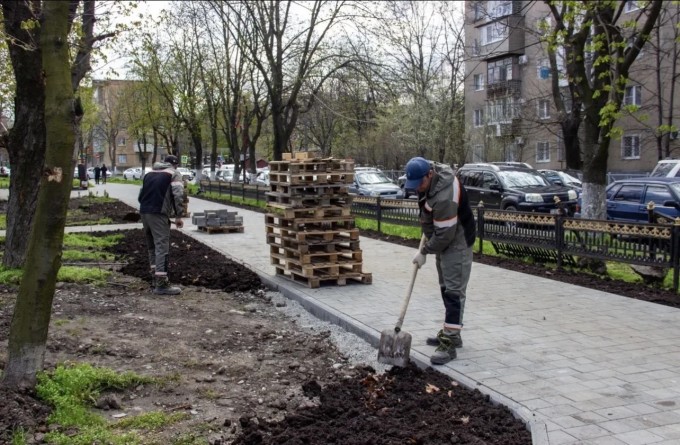 Вячеслав Мильдзихов: продолжаем благоустройство верхней набережной по ул. Колка Кесаева от З. Космодемьянской до ул. 50 лет Октября