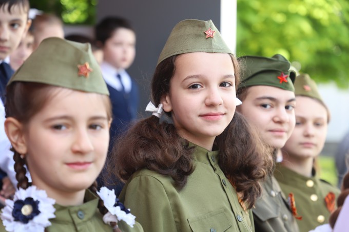 В преддверии всенародного празднования Дня Победы во всех общеобразовательных организациях Владикавказа проходят патриотические акции.