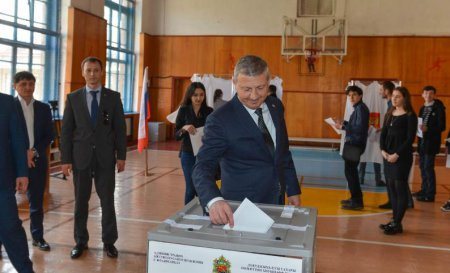 Вячеслав Битаров проголосовал за проект благоустройства Владикавказа