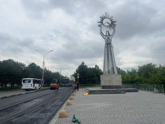 Вячеслав Мильдзихов:Ремонт ул. Иристонской от ул. Мичурина до стелы «Фатима, держащая солнце» идет с опережением графика. 