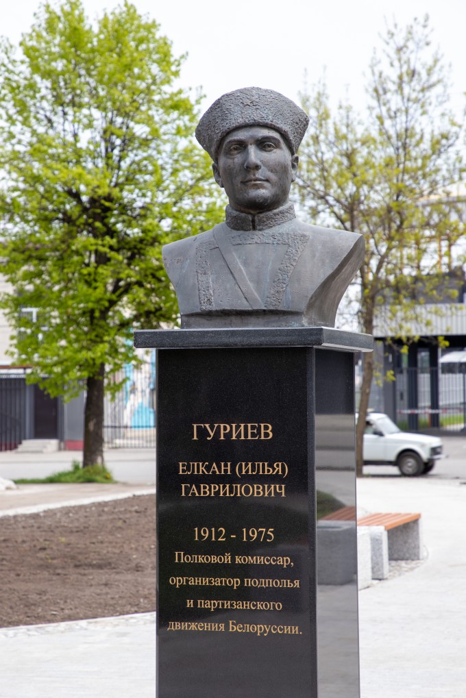 Во Владикавказе после реконструкции открылся сквер по улице Ватутина 