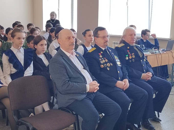 Во владикавказской школе № 24 прошел праздничный концерт в честь Дня защитника Отечества