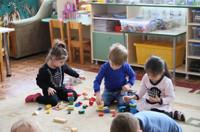 В детских садах города функционируют дежурные группы.