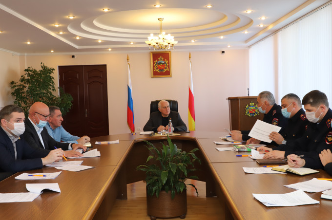 Во Владикавказе состоялось заседание комиссии по обеспечению безопасности дорожного движения