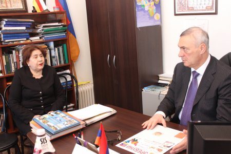 Борис Албегов посетил армянское общество «Эребуни»