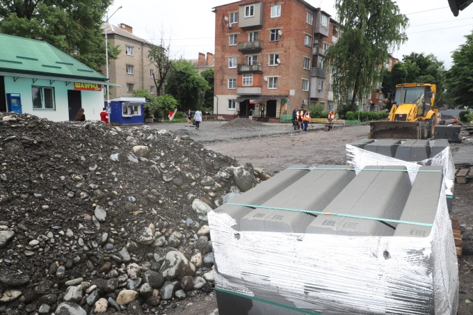 Ремонт дороги в посёлке Спутник проходит в рамках муниципальной программы. 