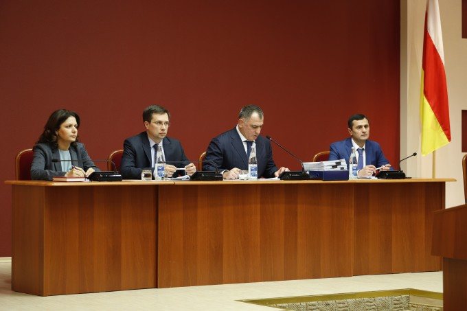 Во Владикавказе состоялась сорок восьмая сессия Собрания представителей г.Владикавказ VI созыва.