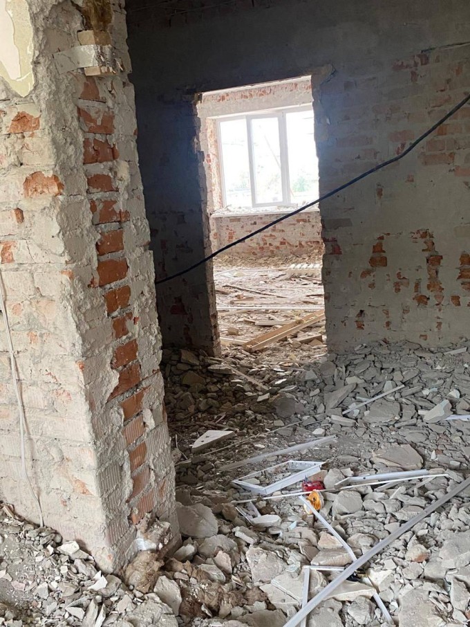 Во владикавказской школе № 42 продолжается капитальный ремонт двухгодичного цикла в рамках национального проекта «Молодежь и дети». 