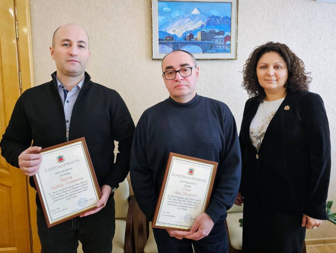 В Администрации Владикавказа наградили участников проекта «Дорогой Славы от Америки до Азии» Фонда культуры им. Азанбека Джанаева.