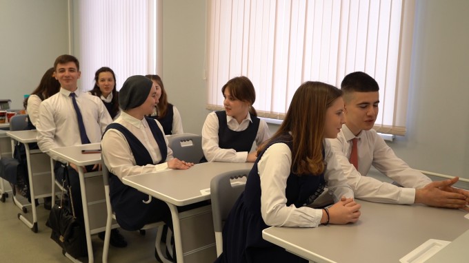 Дети Донбасса начинают учебу в школах Владикавказа 