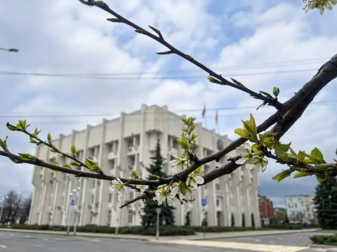 Вячеслав Мильдзихов: Уважаемые коллеги! Поздравляю вас с Днём местного самоуправления, с праздником тех, кто ежедневно решает вопросы, напрямую влияющие на качество жизни каждого жителя Владикавказа. 