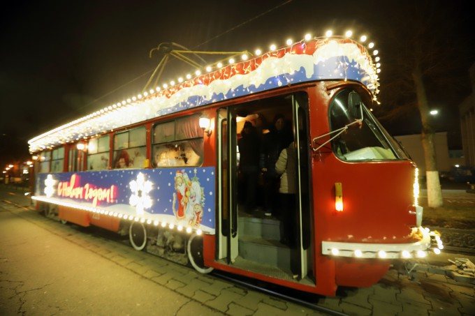 Владикавказский праздничный трамвай покажет новогодние фильмы  