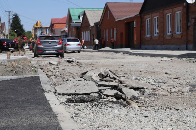 Продолжаем ремонтировать участок улицы Даргкохской от улицы Кооперативной до улицы Песочной