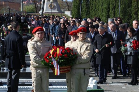 Во Владикавказе почтили память жертв ингушско-осетинского конфликта