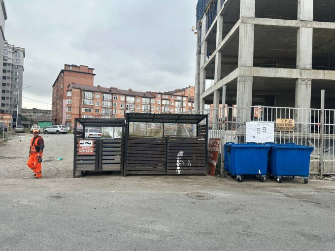 Мусорные контейнеры на улице Г. Плиева вернули на прежнее место 