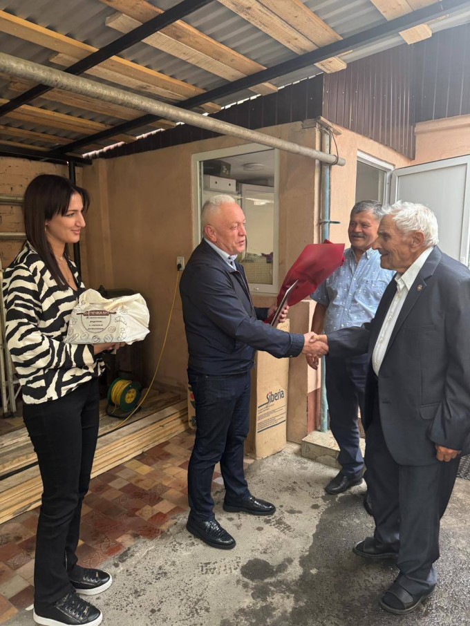 Ветерану Ивану Тимошкину исполнилось 98 лет