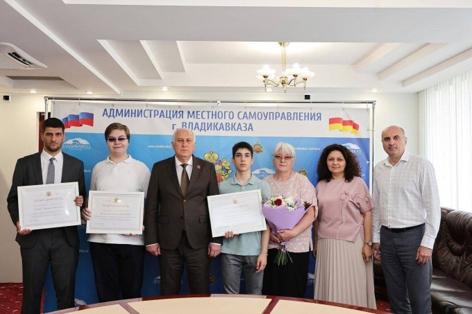 Вячеслав Мильдзихов встретился с призерами Всероссийской олимпиады школьников 