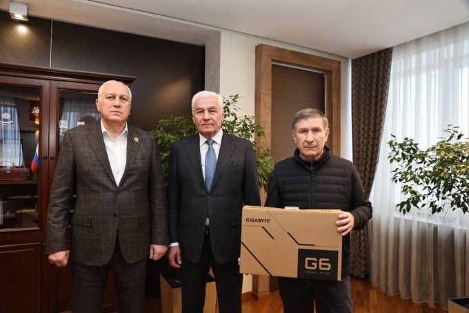 СВОих не бросаем!