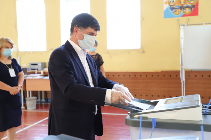 Тамерлан Фарниев принял участие в голосовании по поправкам в Конституцию РФ