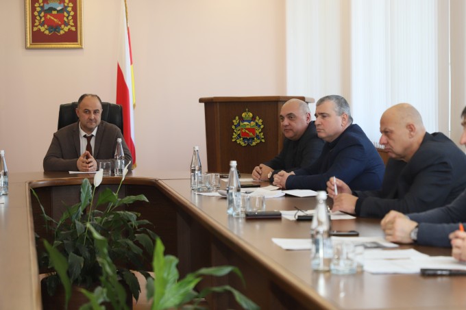 Обратная связь и отклик на нужды людей. Администрация Владикавказа призвала Управляющие компании к открытости и диалогу с жителями многоквартирных домов.