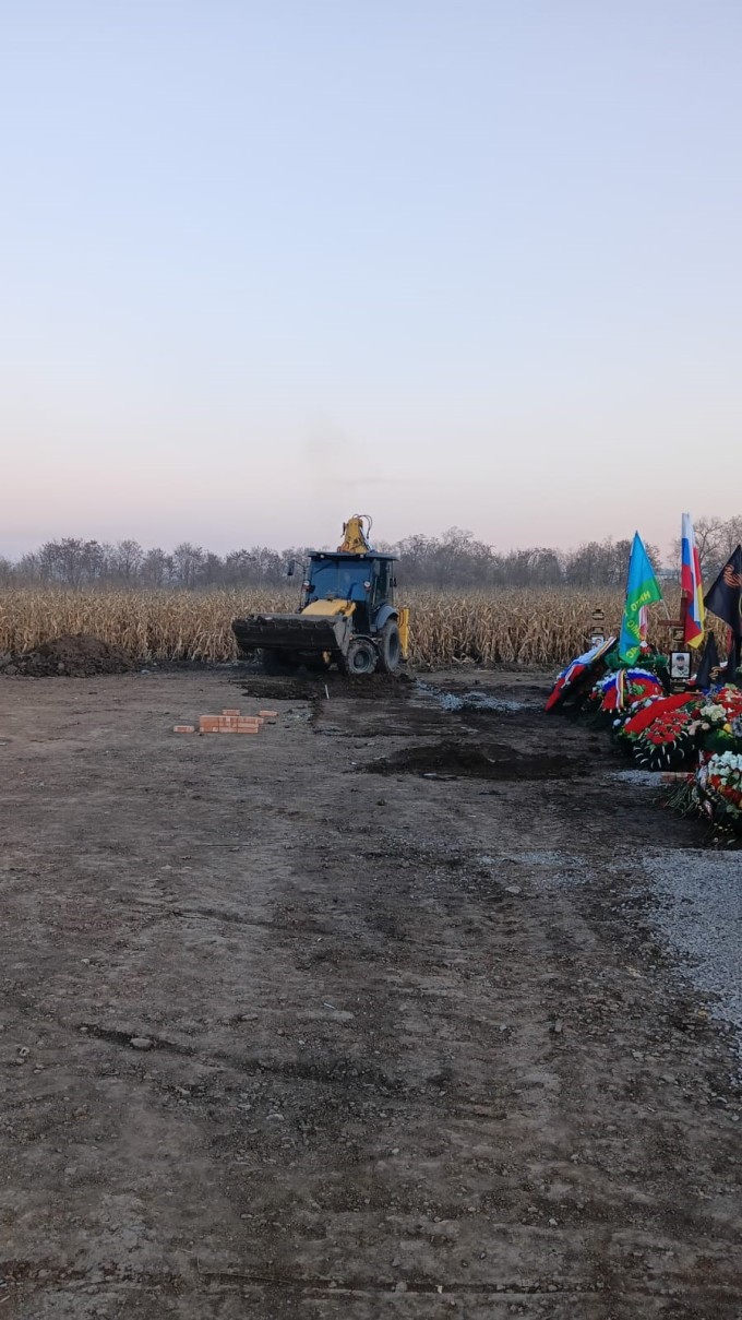 На Восточном кладбище ликвидировали стихийную свалку